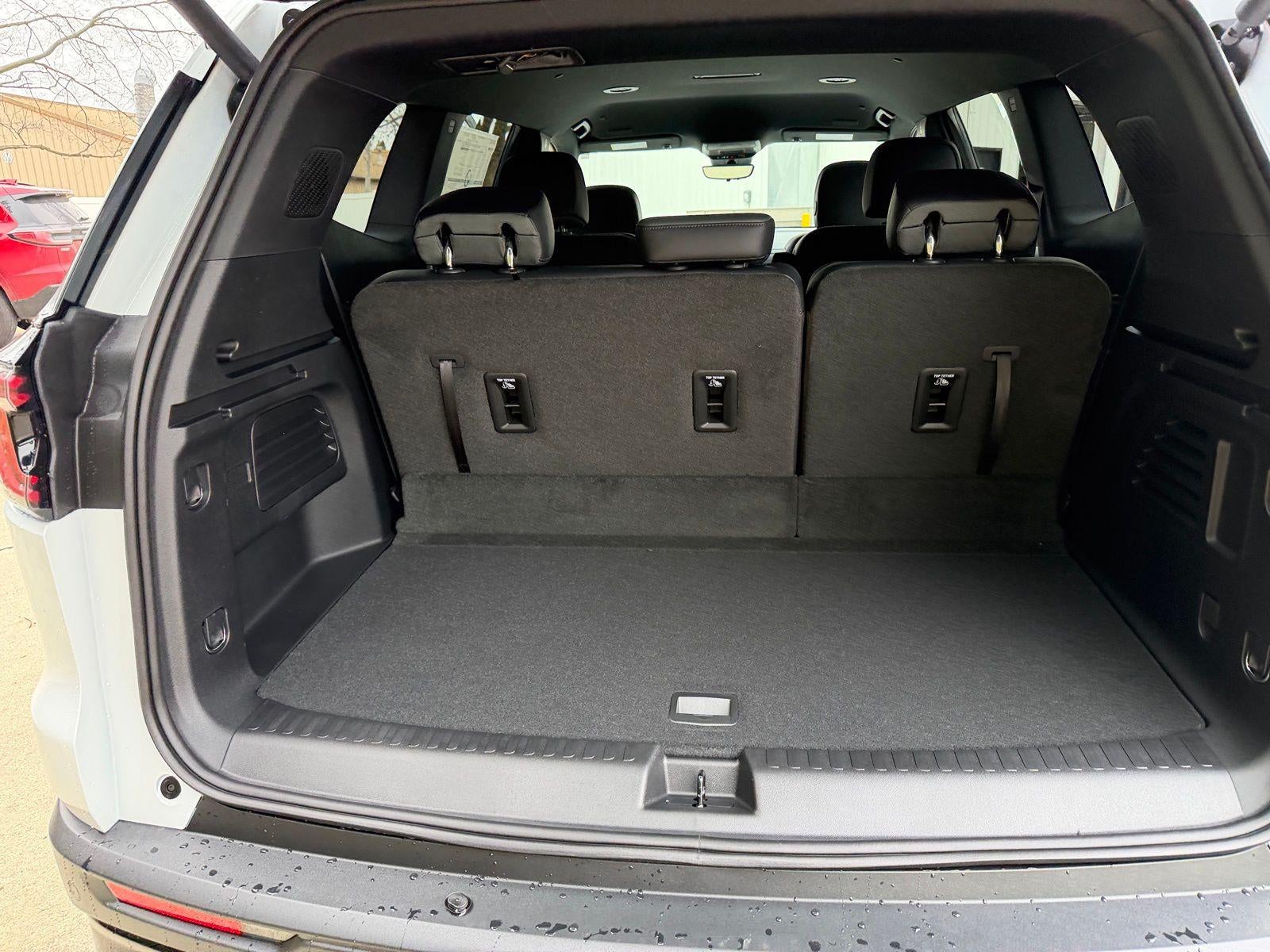 2026 GMC Acadia AWD AT4