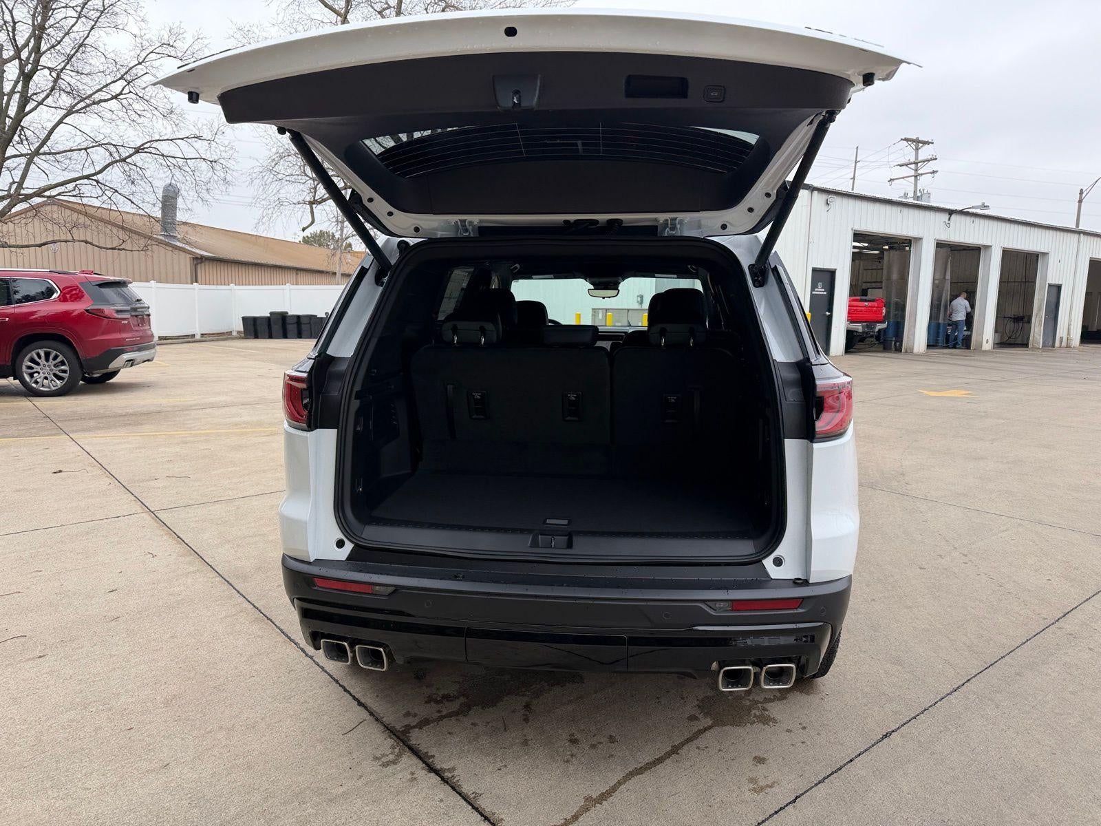 2026 GMC Acadia AWD AT4