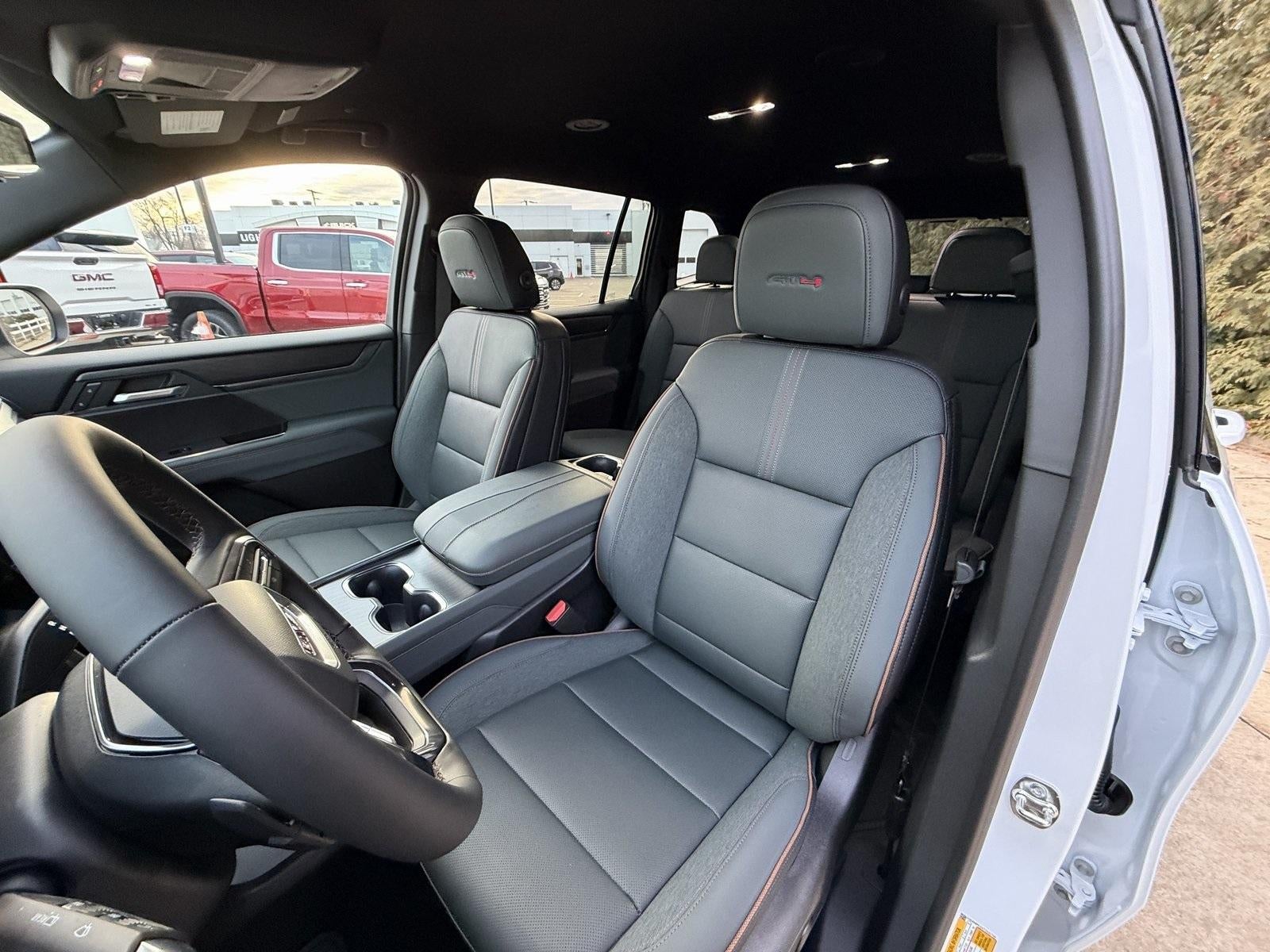 2026 GMC Acadia AWD AT4