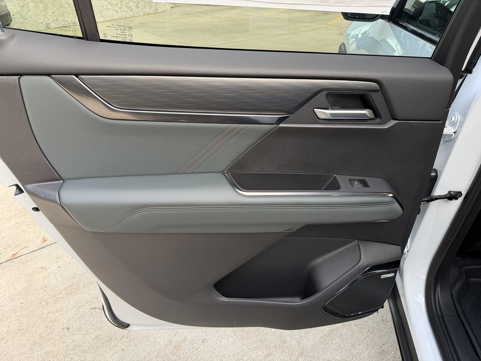 2026 GMC Acadia AWD AT4