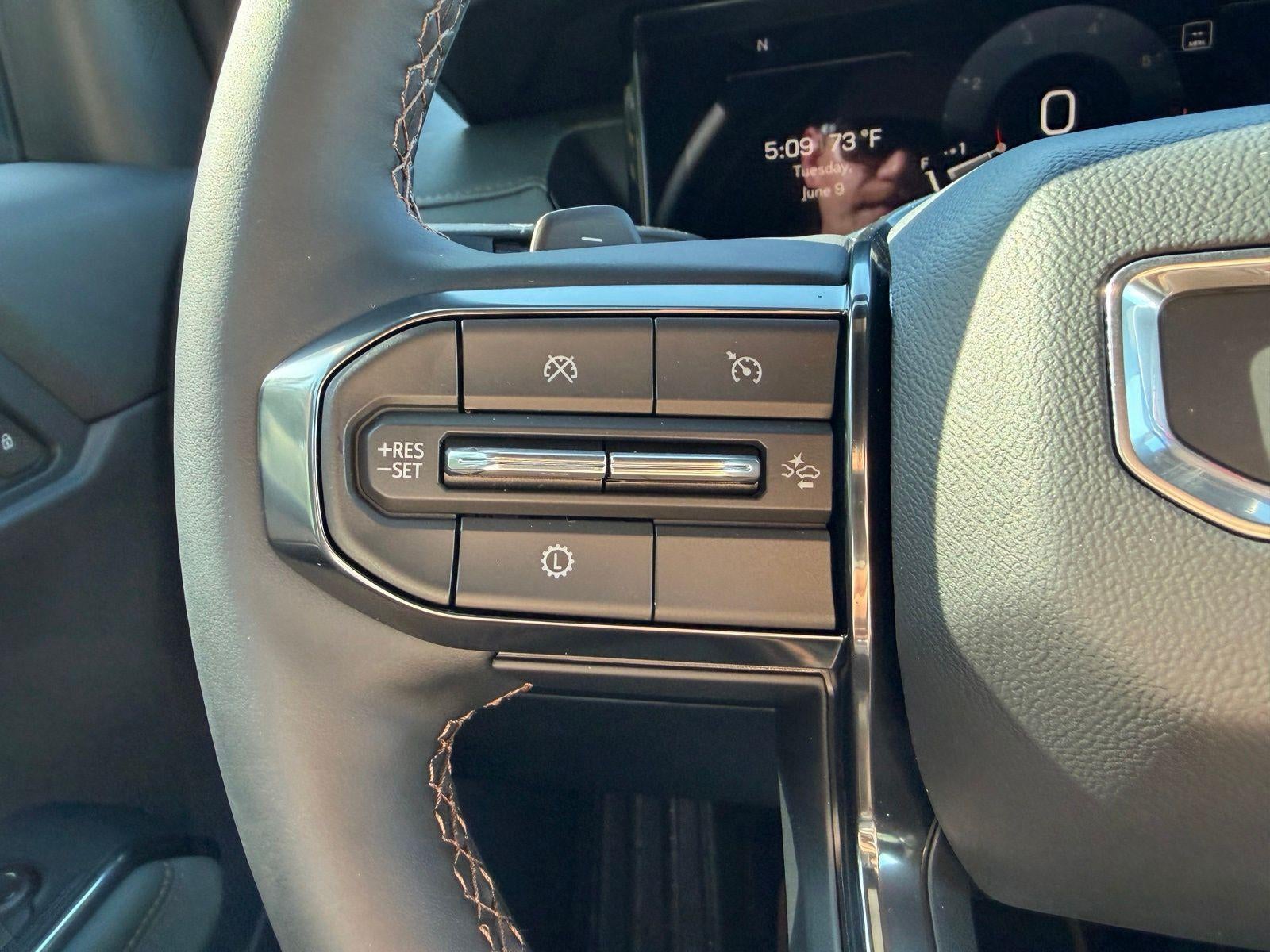 2026 GMC Acadia AWD AT4