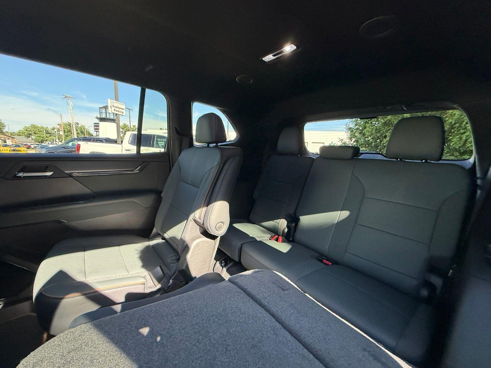 2026 GMC Acadia AWD AT4