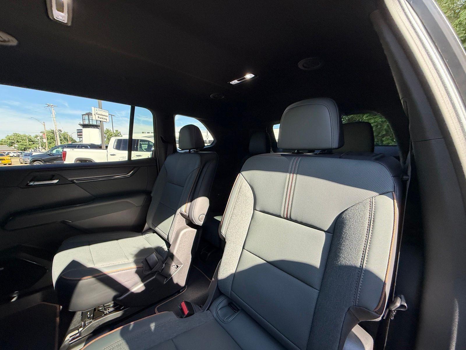 2026 GMC Acadia AWD AT4