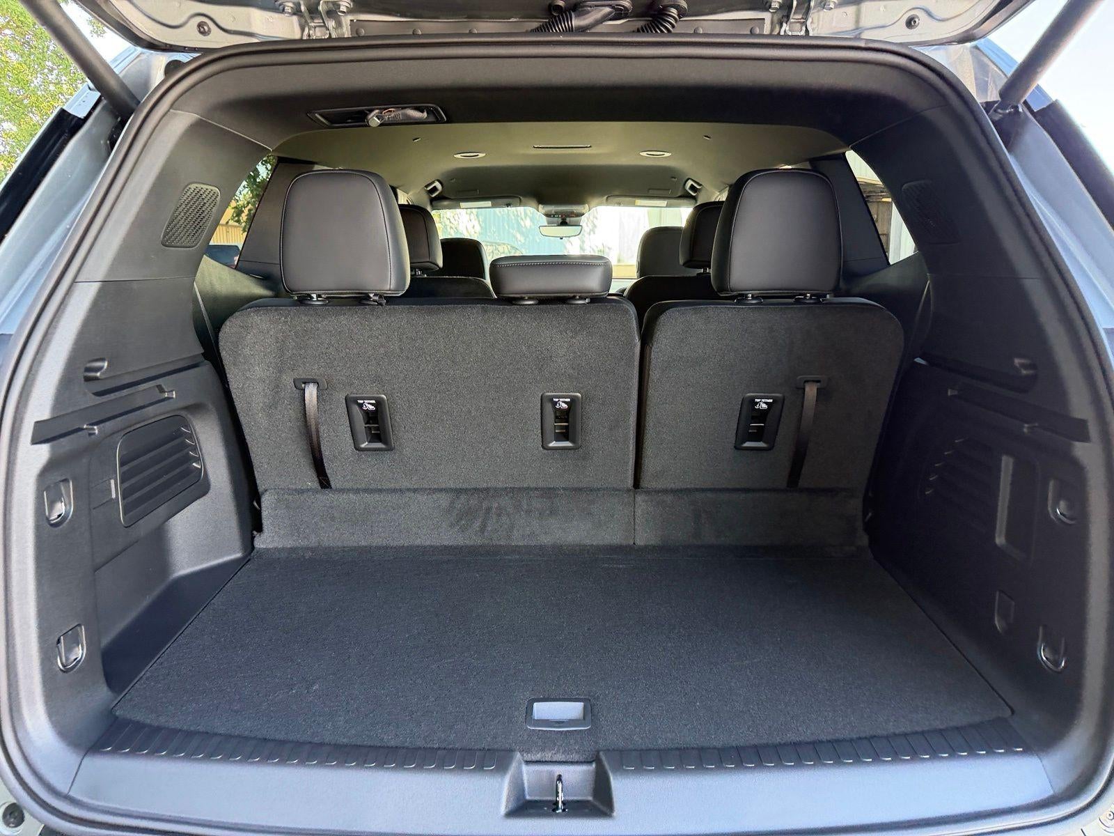 2026 GMC Acadia AWD AT4