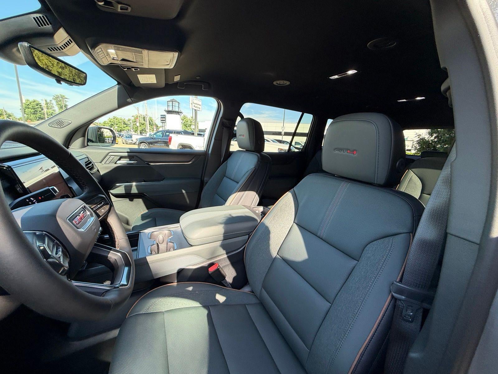 2026 GMC Acadia AWD AT4