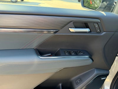 2026 GMC Acadia AWD AT4