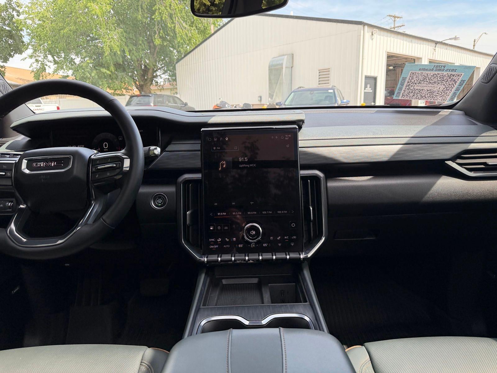 2025 GMC Acadia AT4