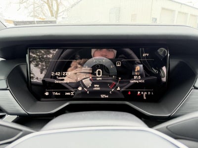 2025 GMC Acadia AWD AT4