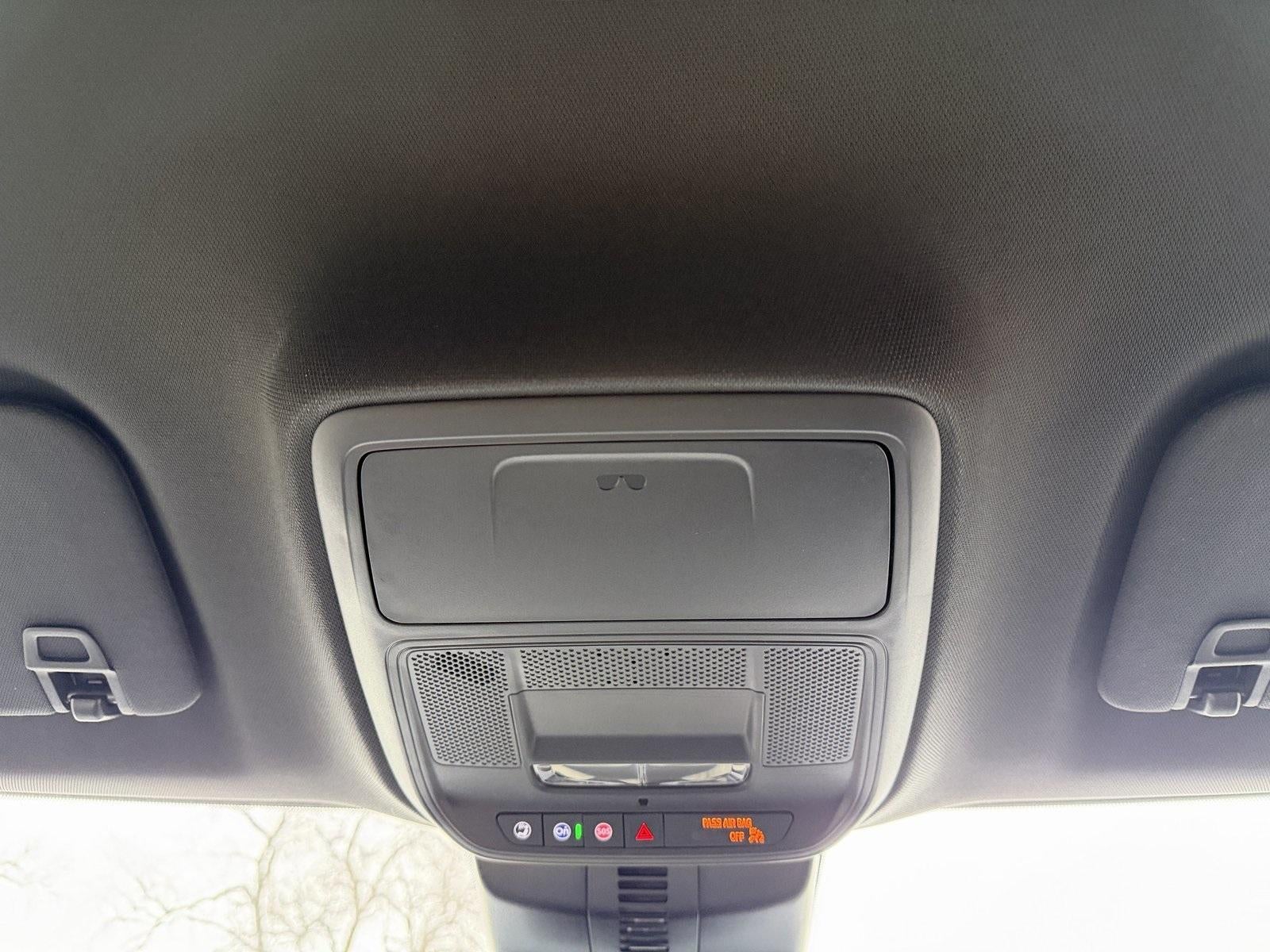 2025 GMC Acadia AWD AT4