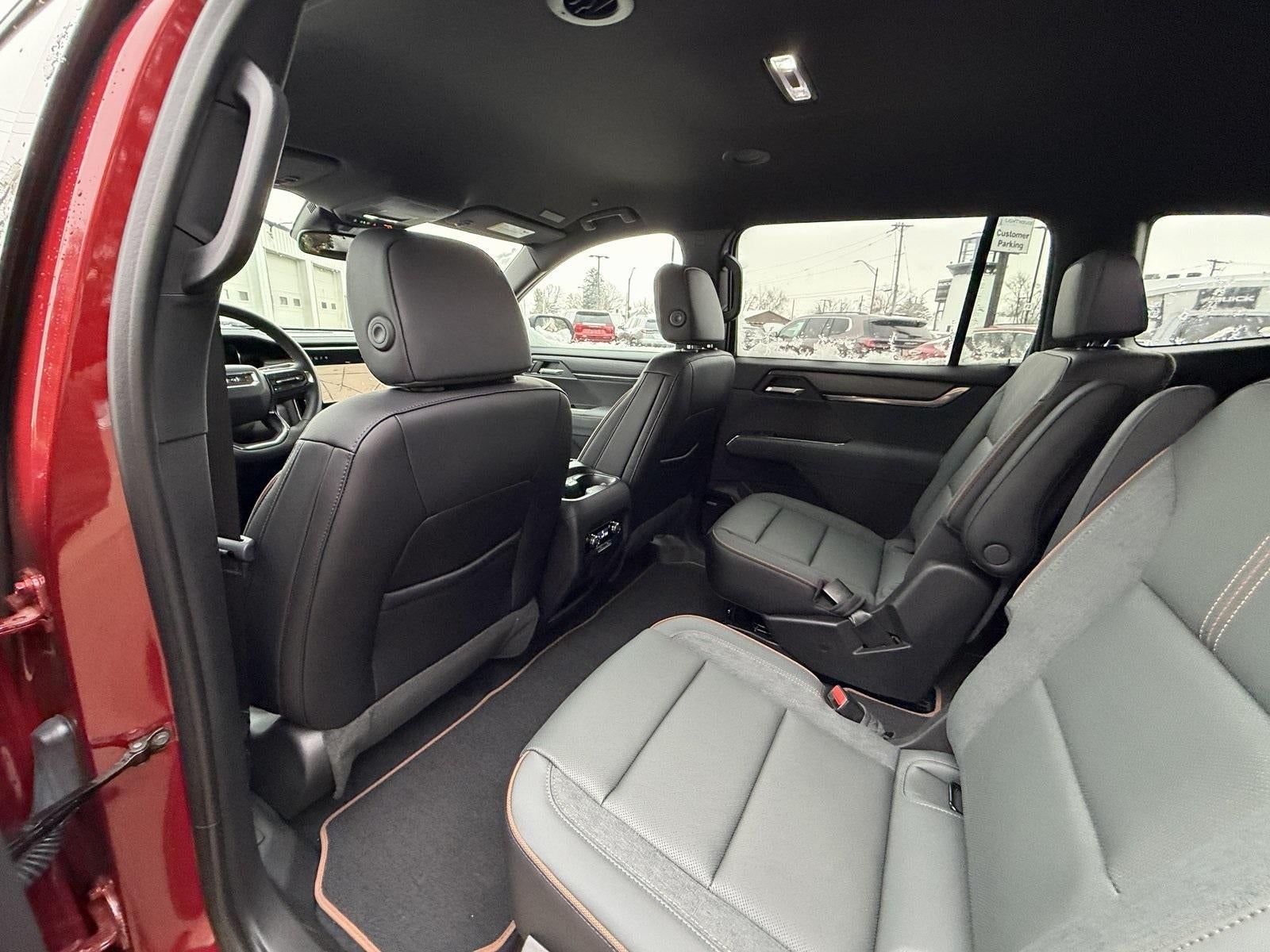 2025 GMC Acadia AWD AT4