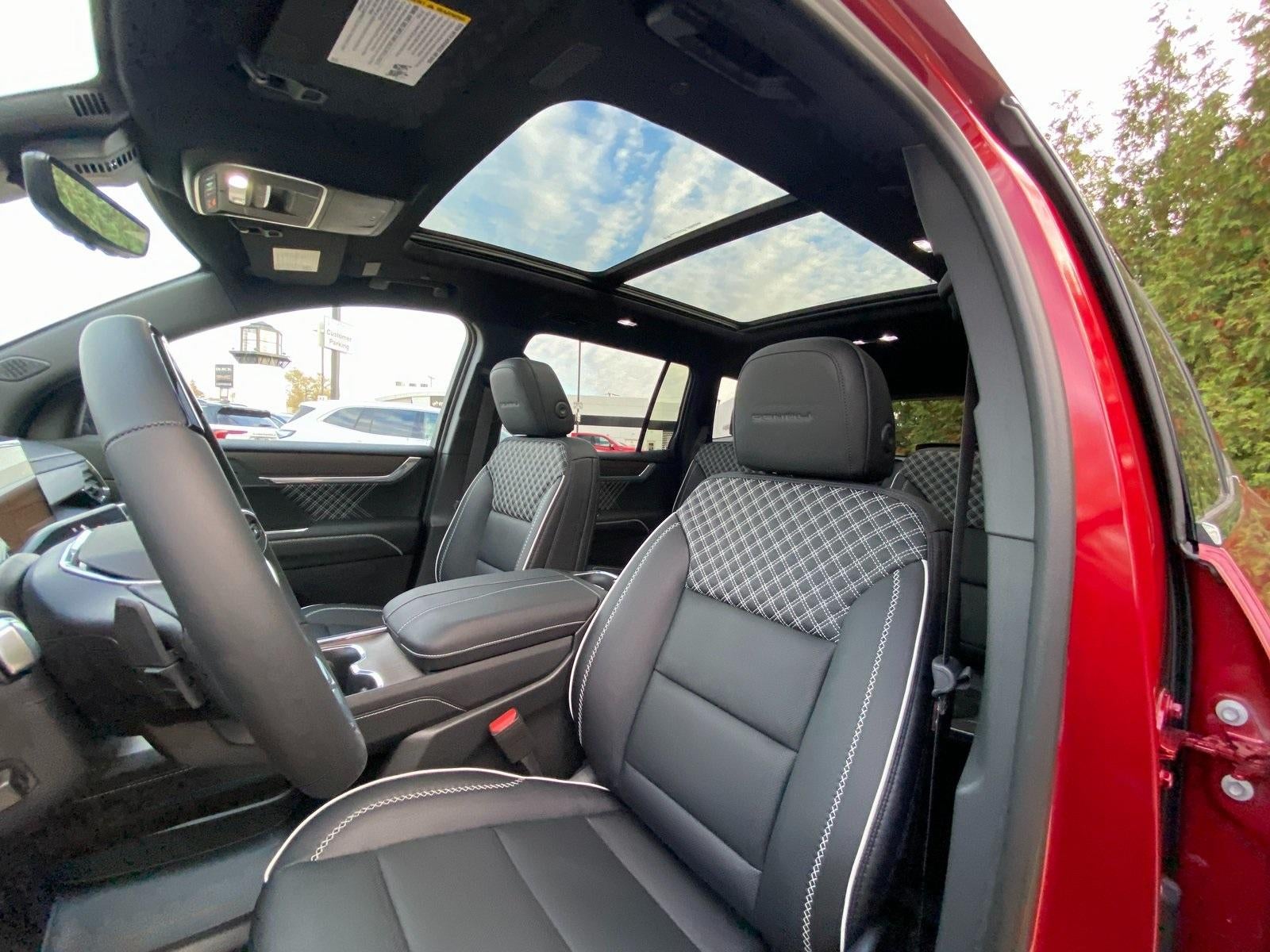 2026 GMC Acadia AWD Denali