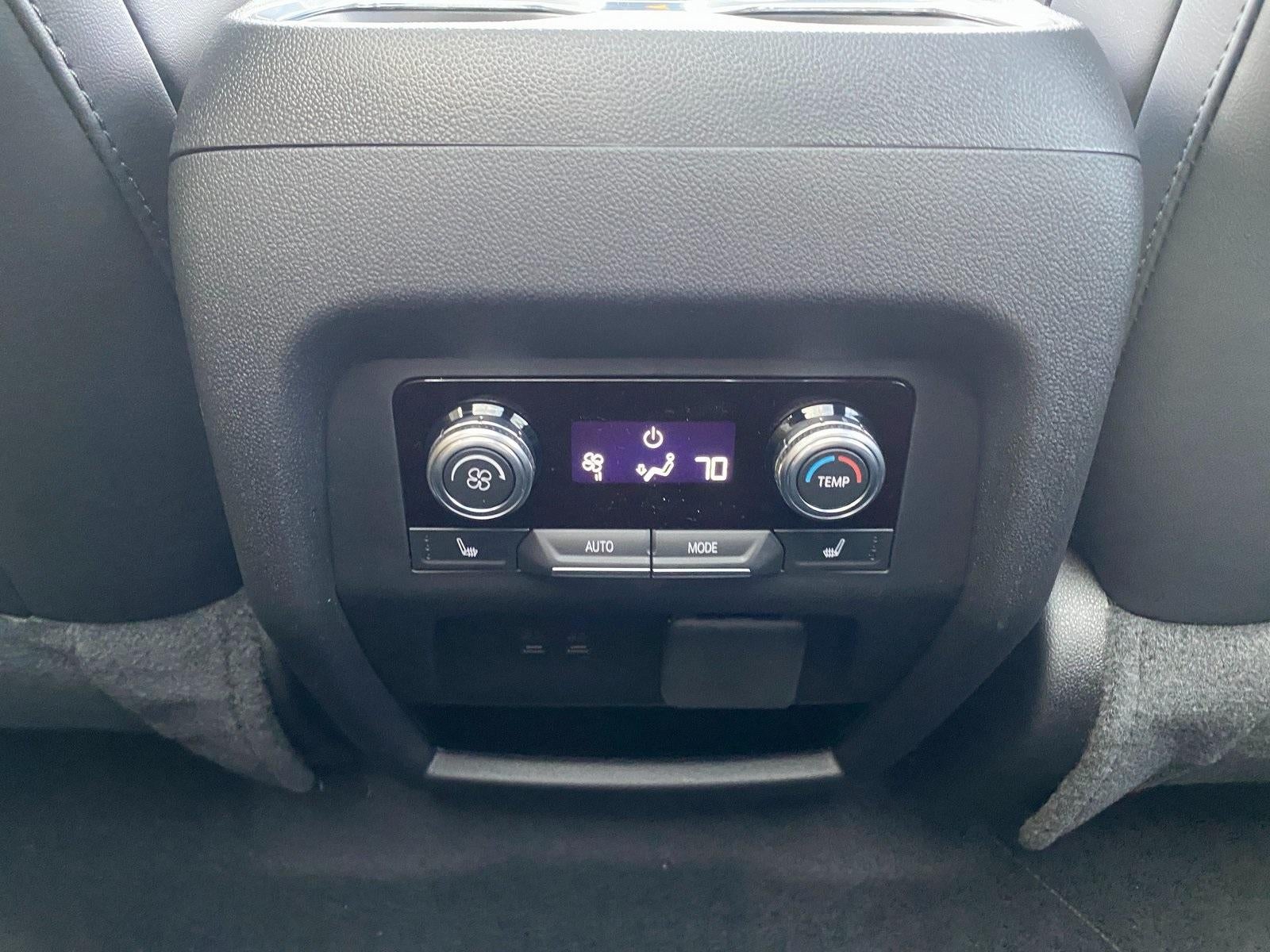 2026 GMC Acadia AWD Denali