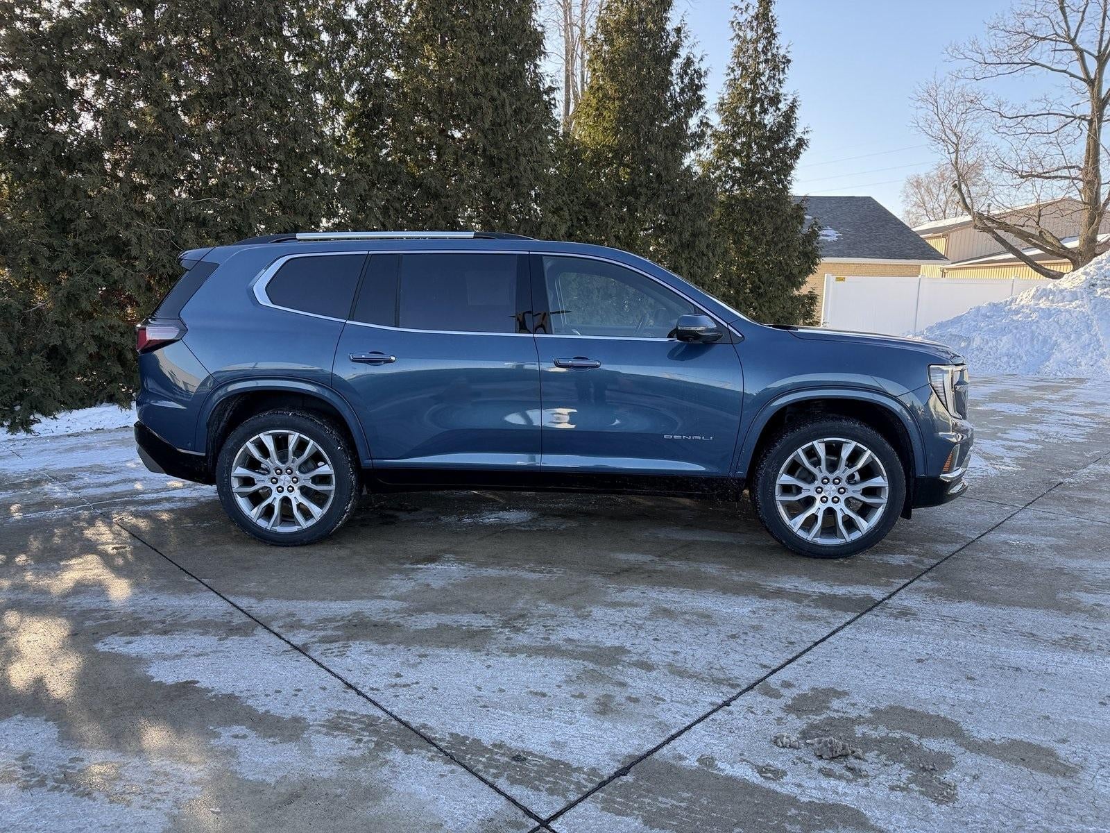 2026 GMC Acadia AWD Denali