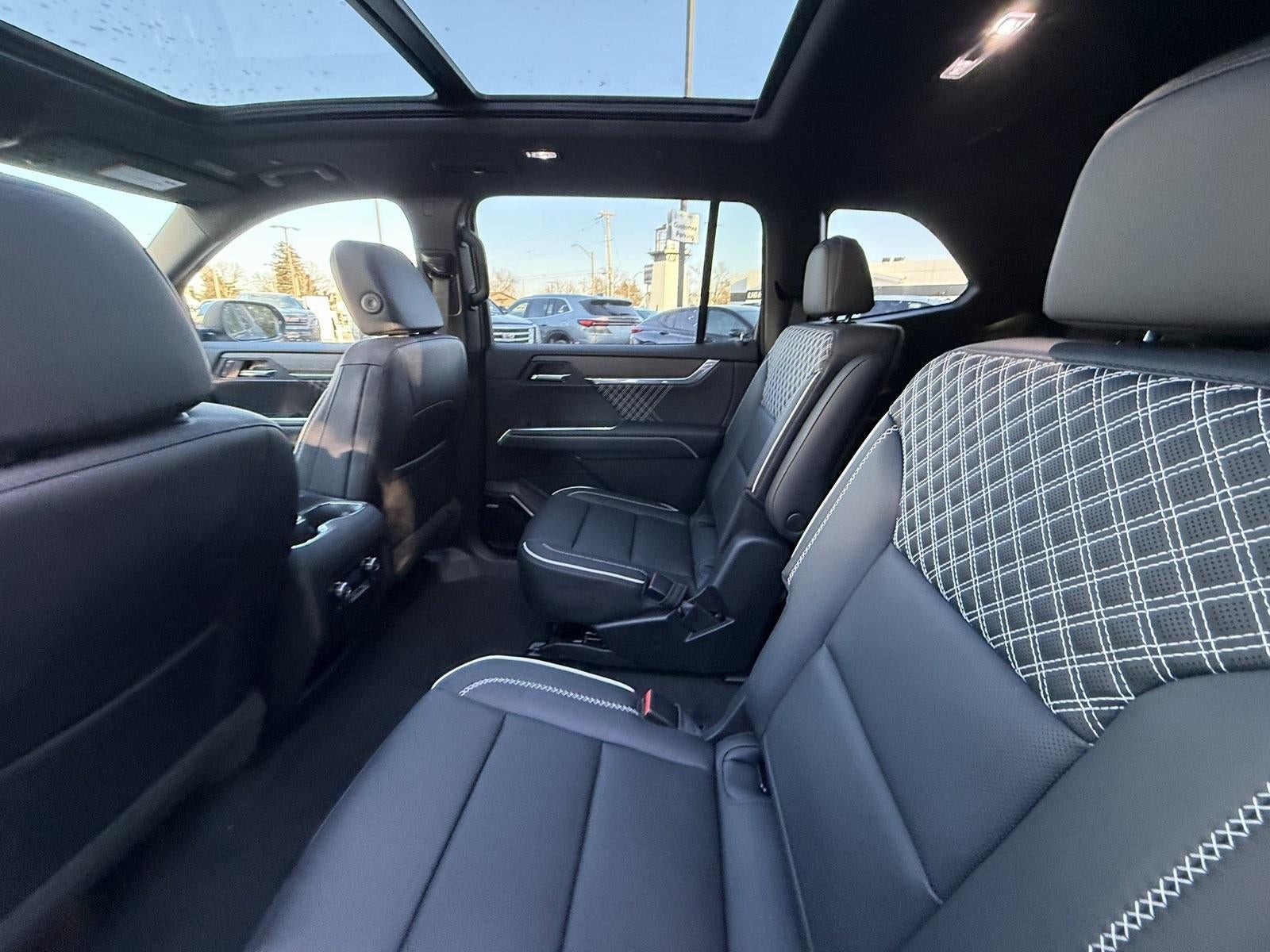 2026 GMC Acadia AWD Denali