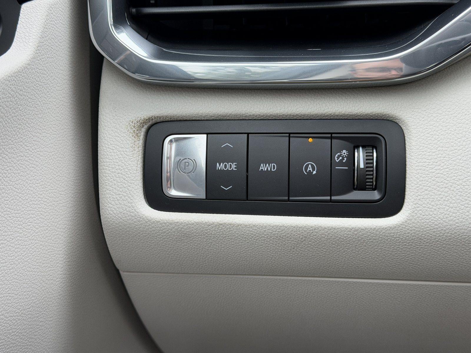 2026 GMC Acadia AWD Denali