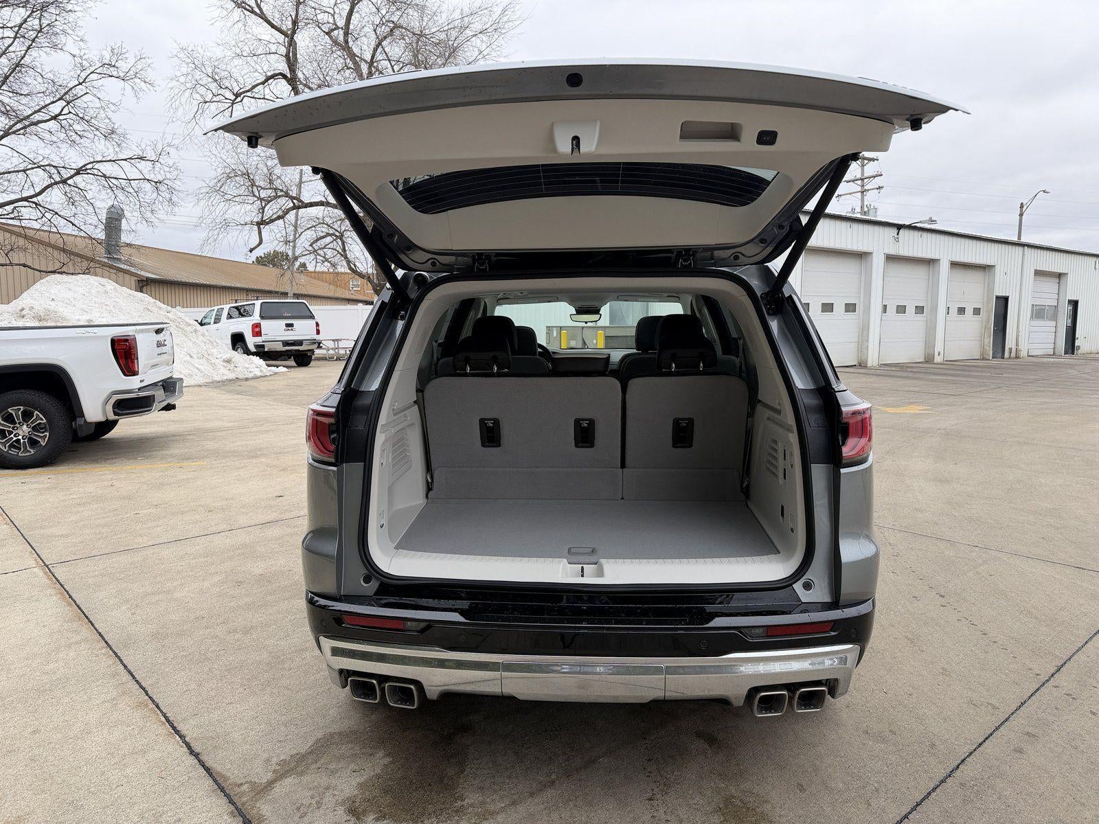 2026 GMC Acadia AWD Denali