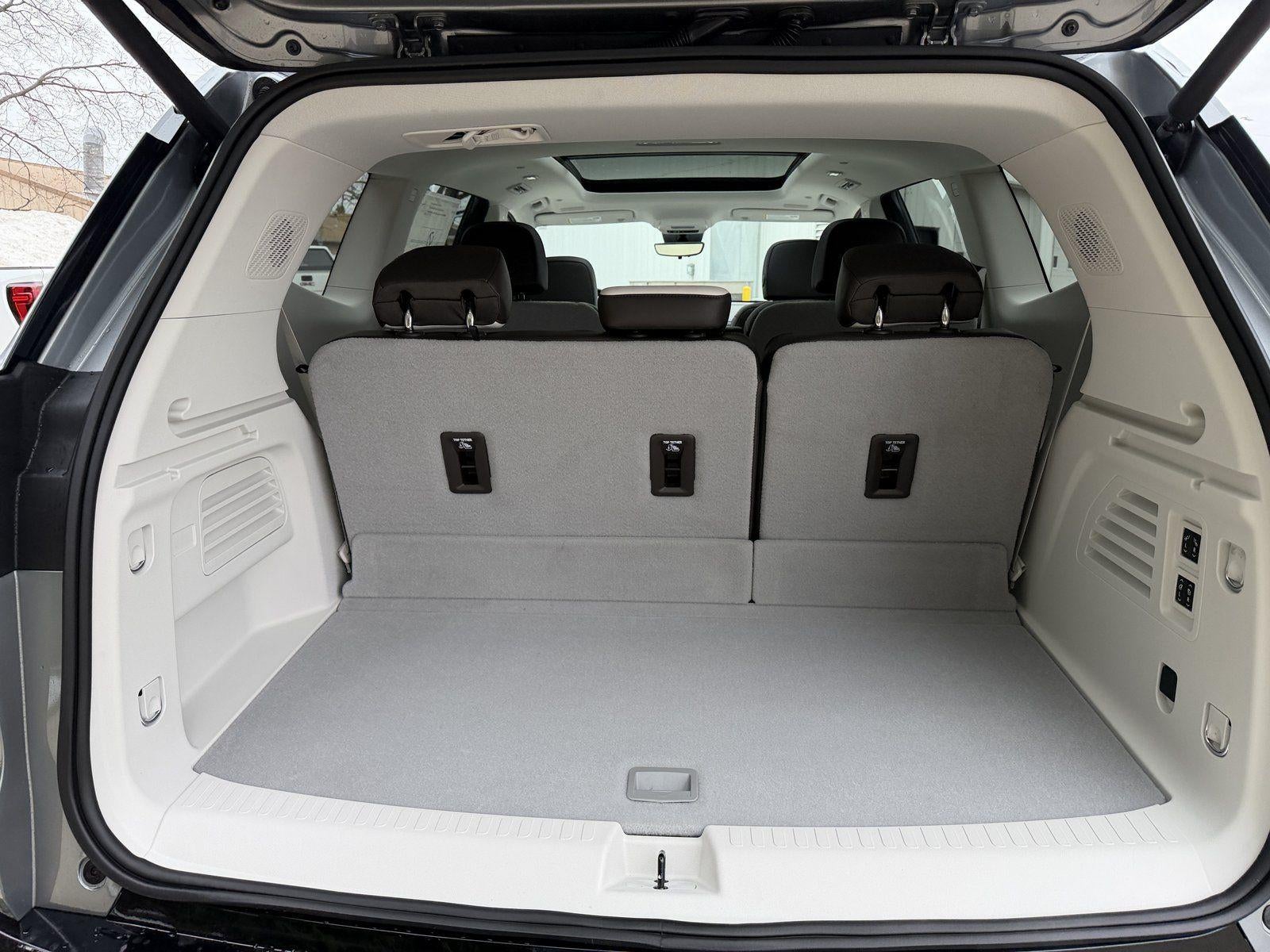 2026 GMC Acadia AWD Denali