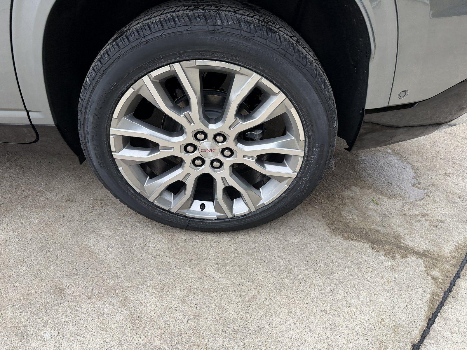 2026 GMC Acadia AWD Denali