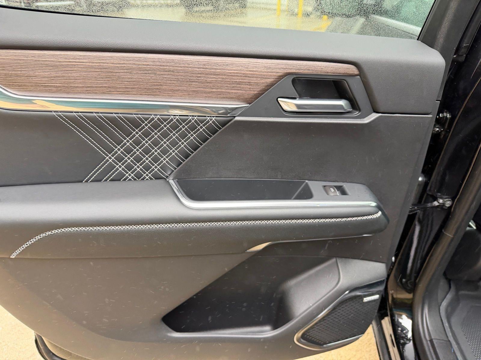 2026 GMC Acadia AWD Denali