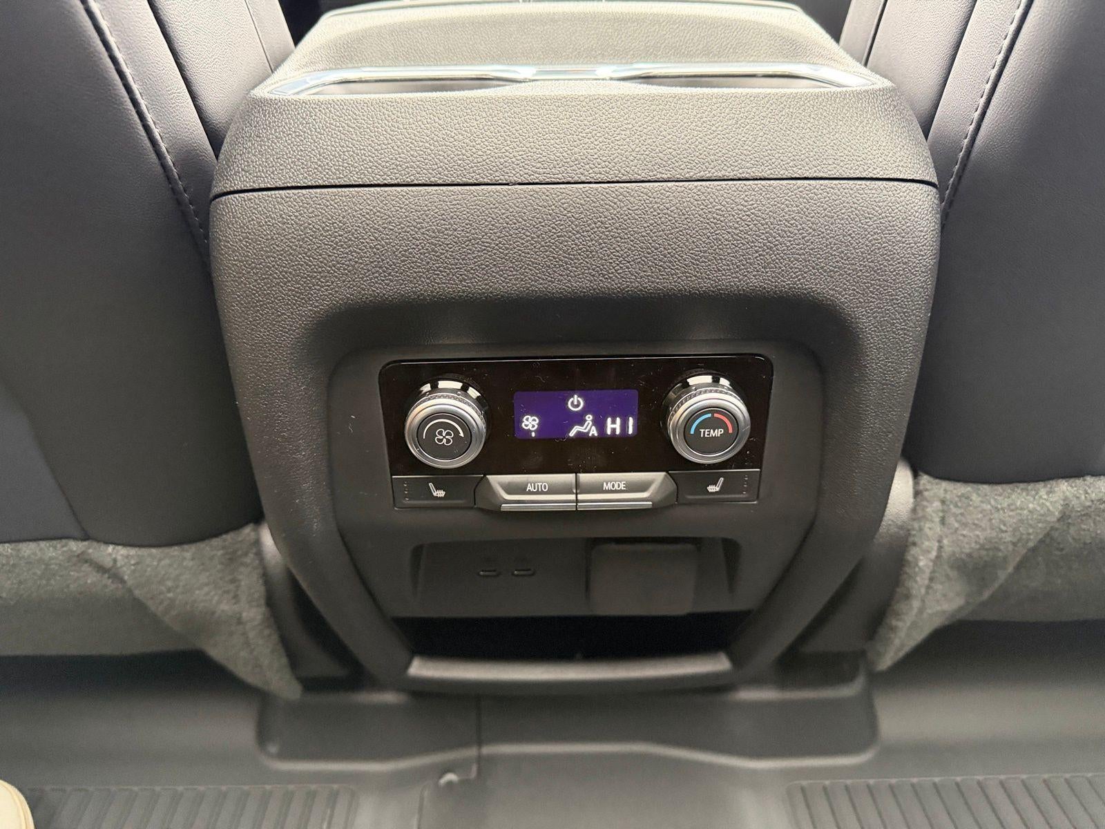 2026 GMC Acadia AWD Denali