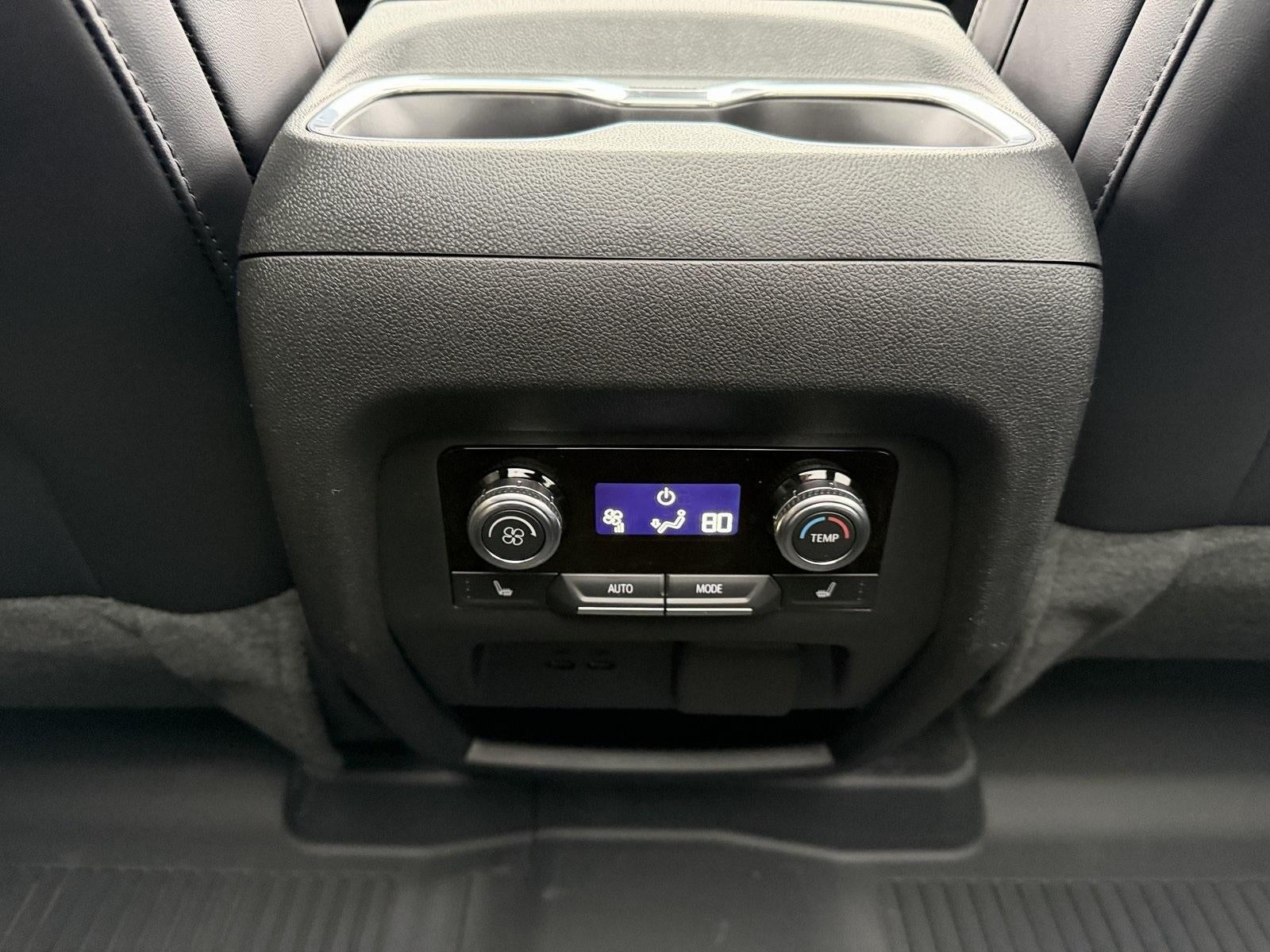 2026 GMC Acadia AWD Denali