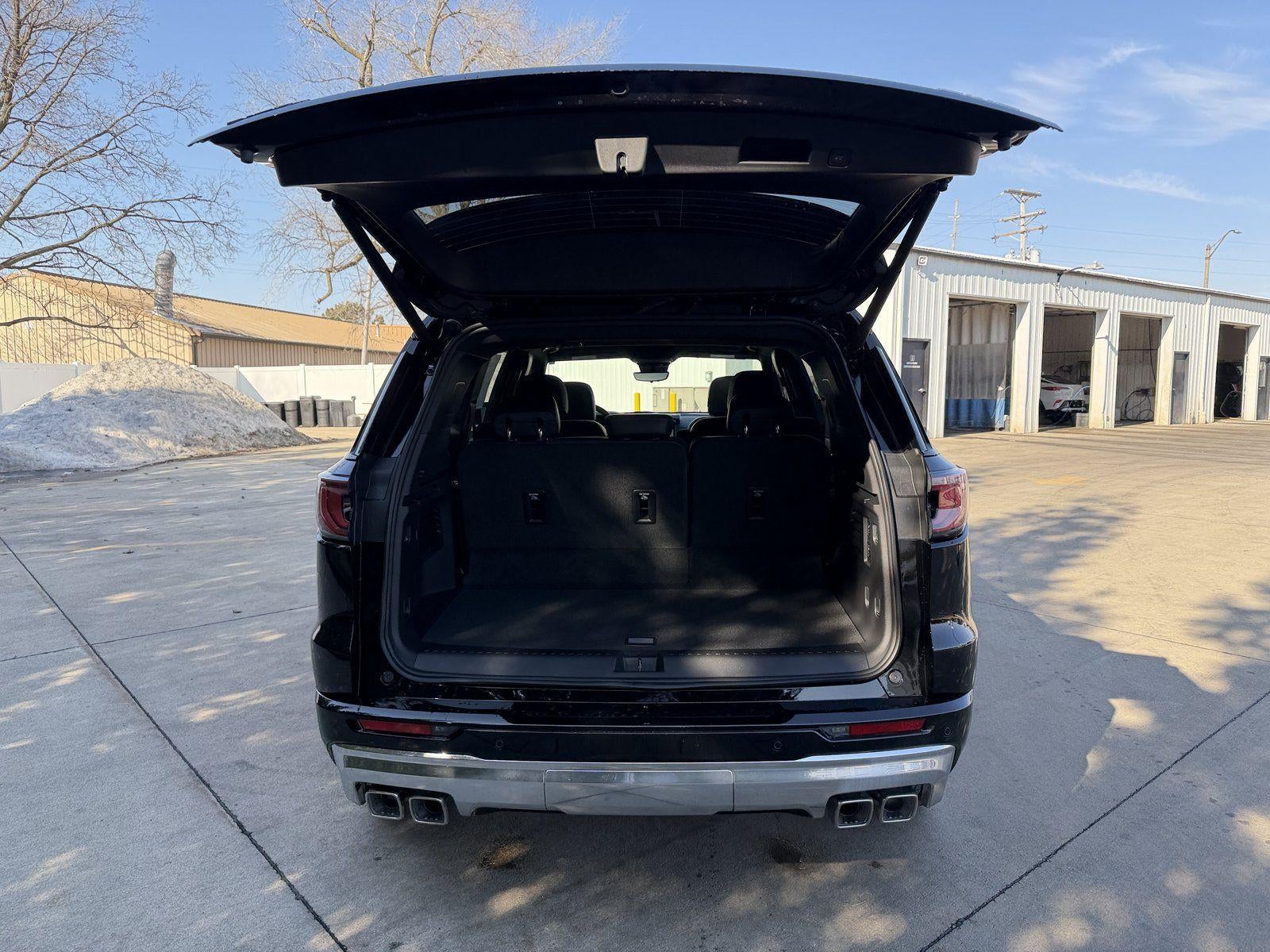 2026 GMC Acadia AWD Denali