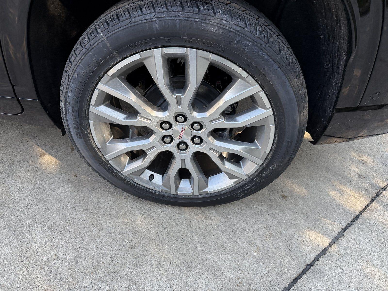 2026 GMC Acadia AWD Denali