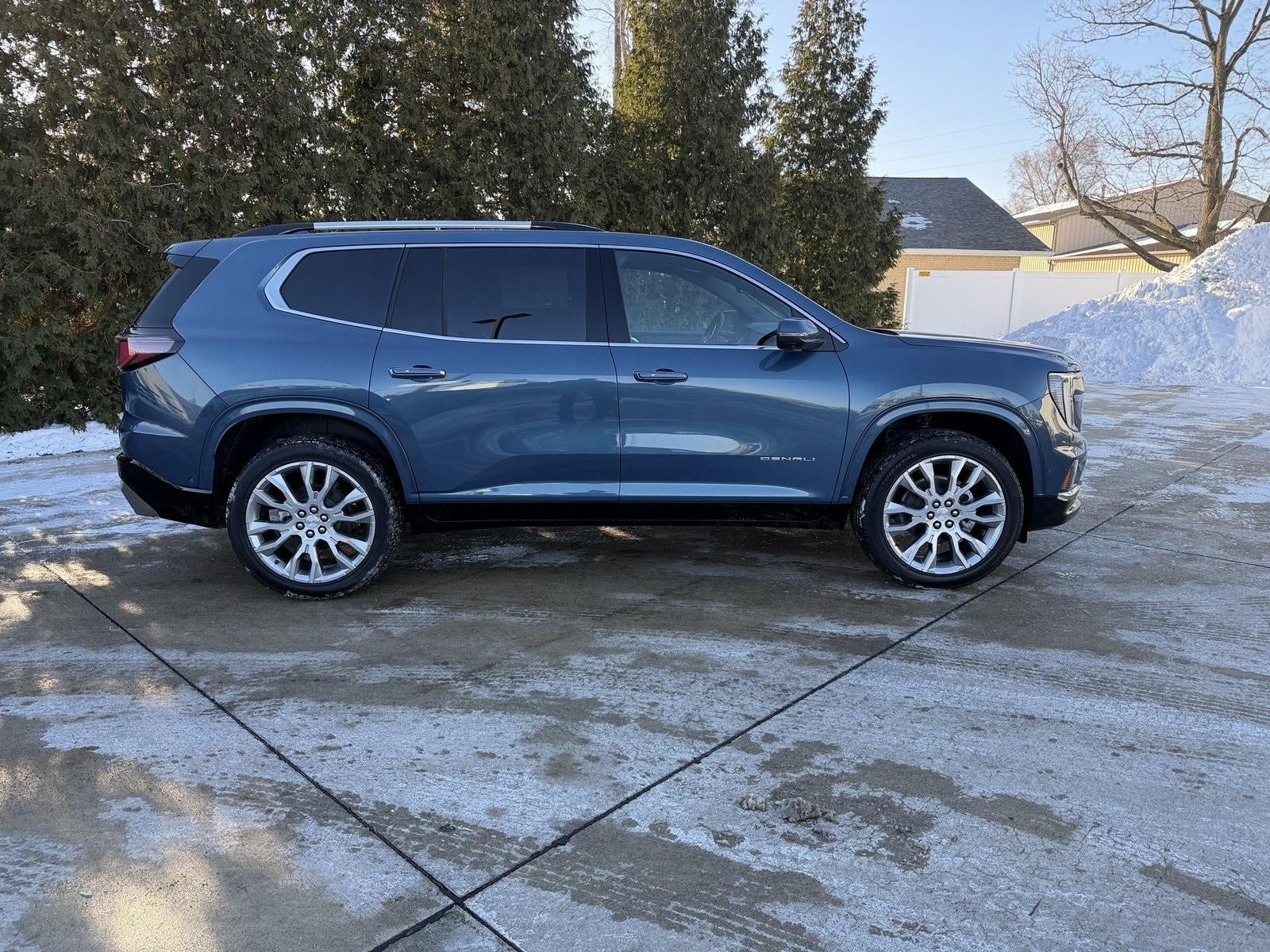 2026 GMC Acadia AWD Denali