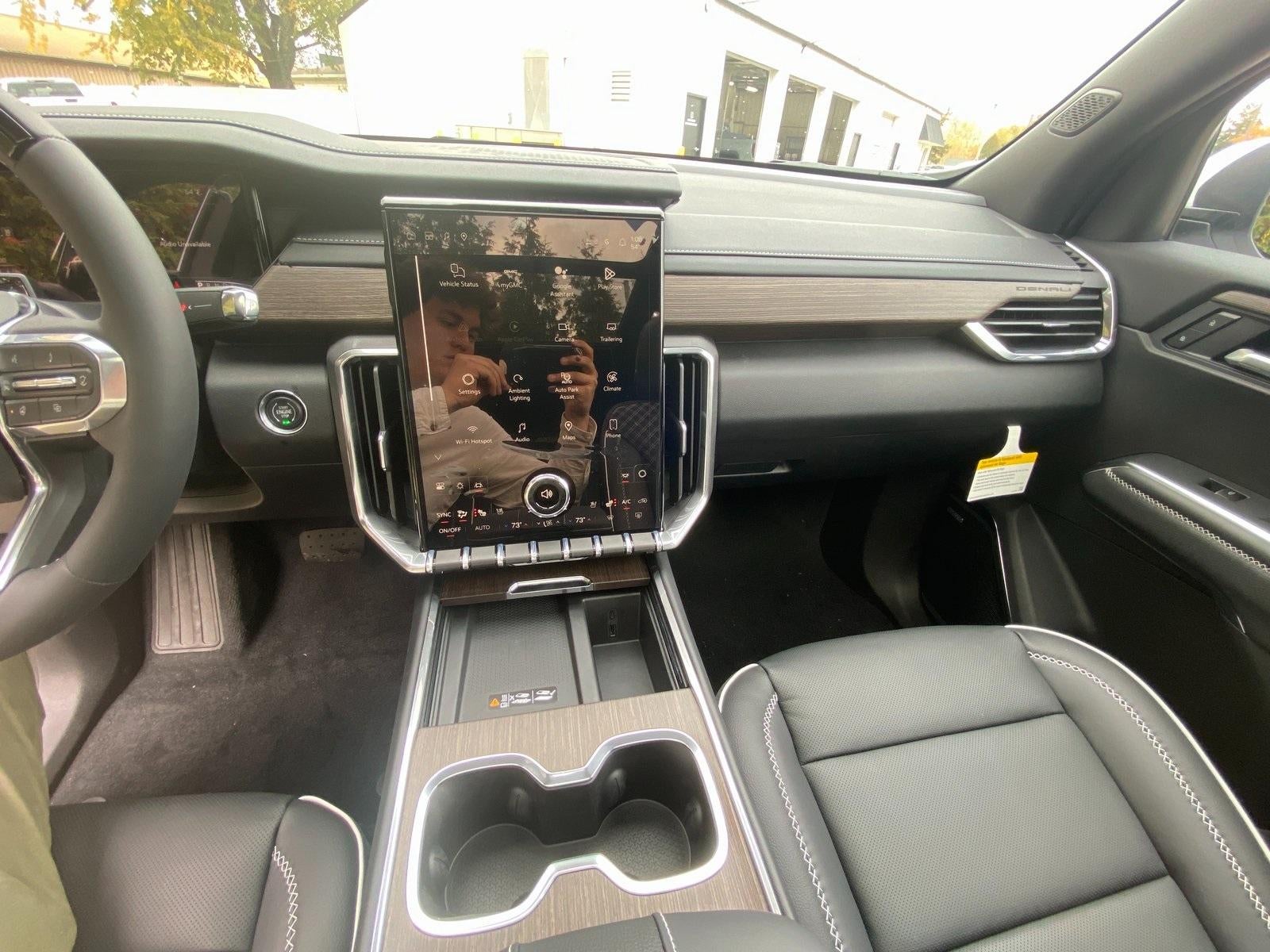 2026 GMC Acadia AWD Denali