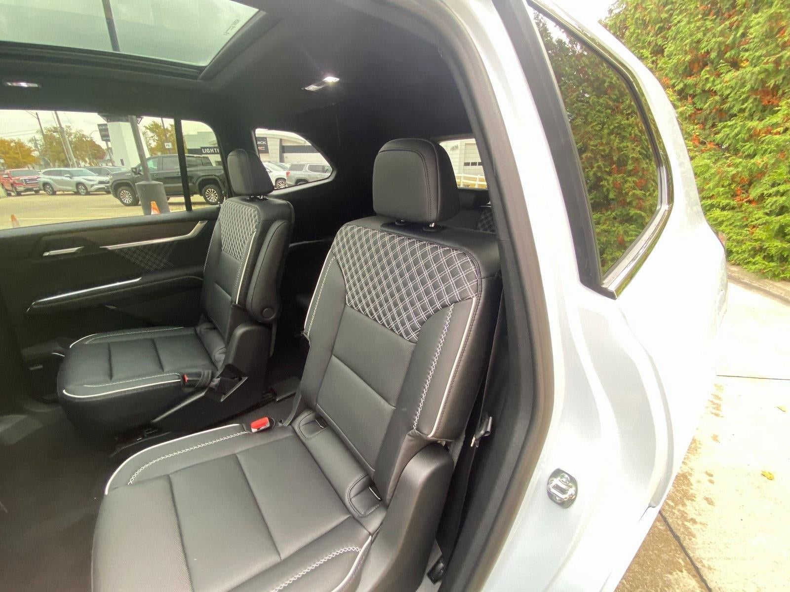 2026 GMC Acadia AWD Denali