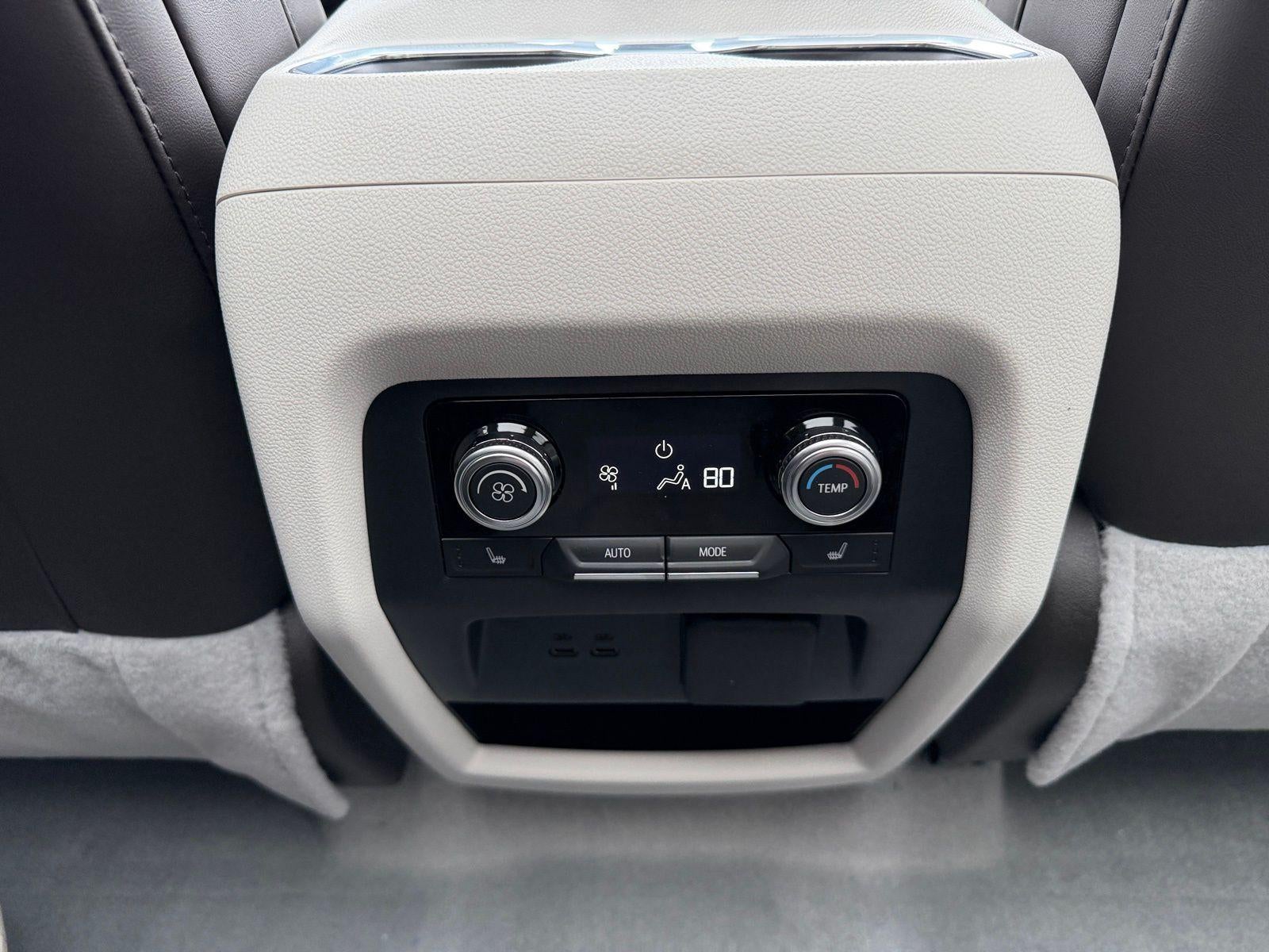 2026 GMC Acadia AWD Denali