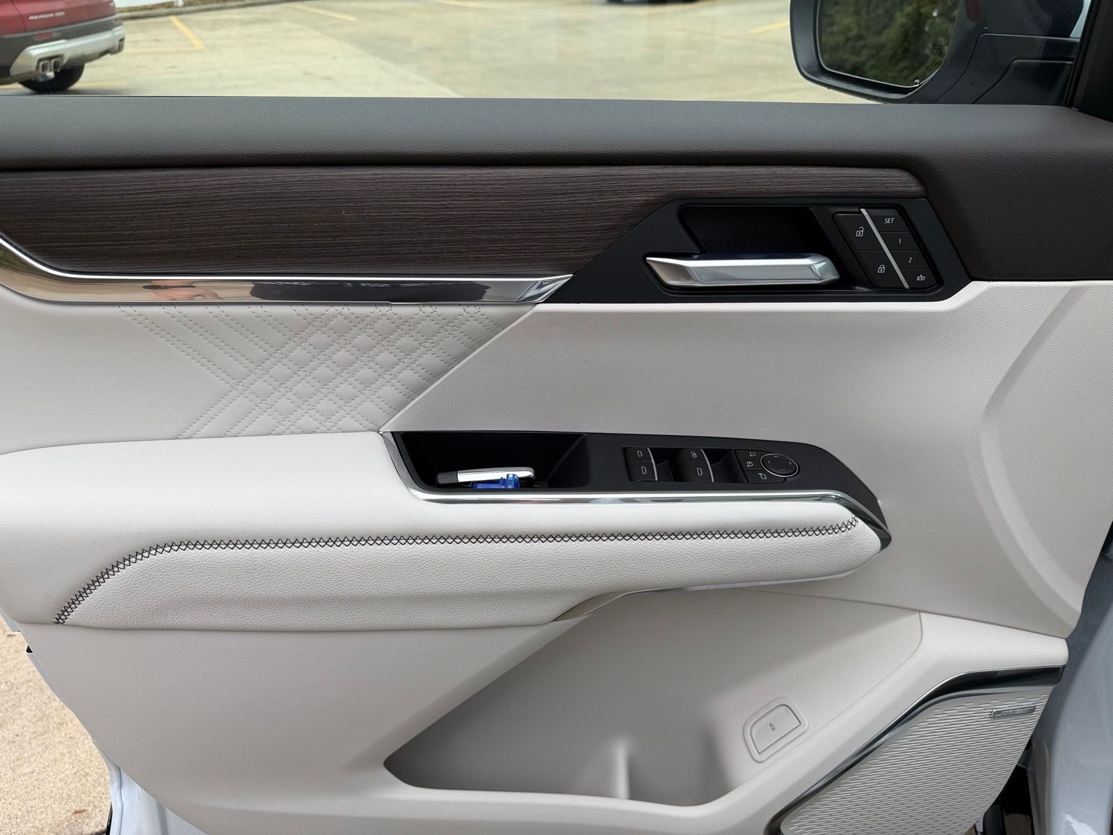 2026 GMC Acadia AWD Denali