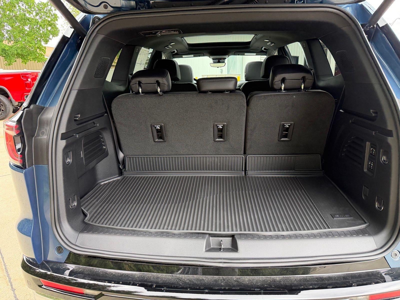 2026 GMC Acadia AWD Denali