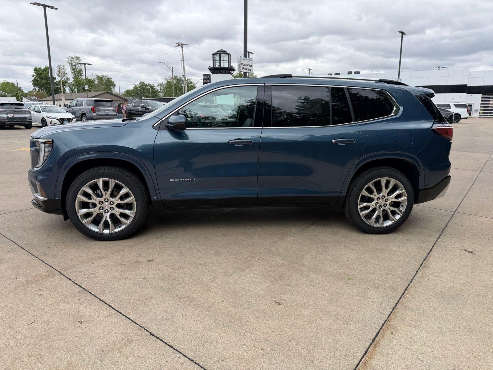 2026 GMC Acadia AWD Denali