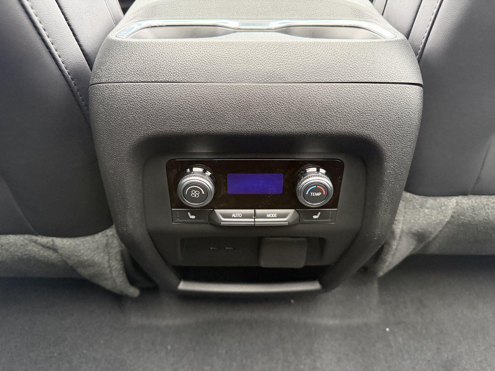 2026 GMC Acadia AWD Denali