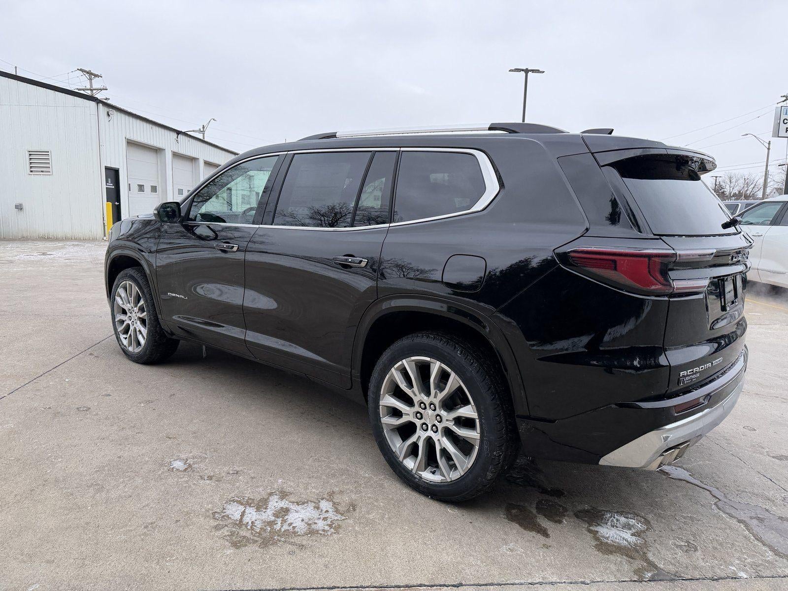 2026 GMC Acadia AWD Denali