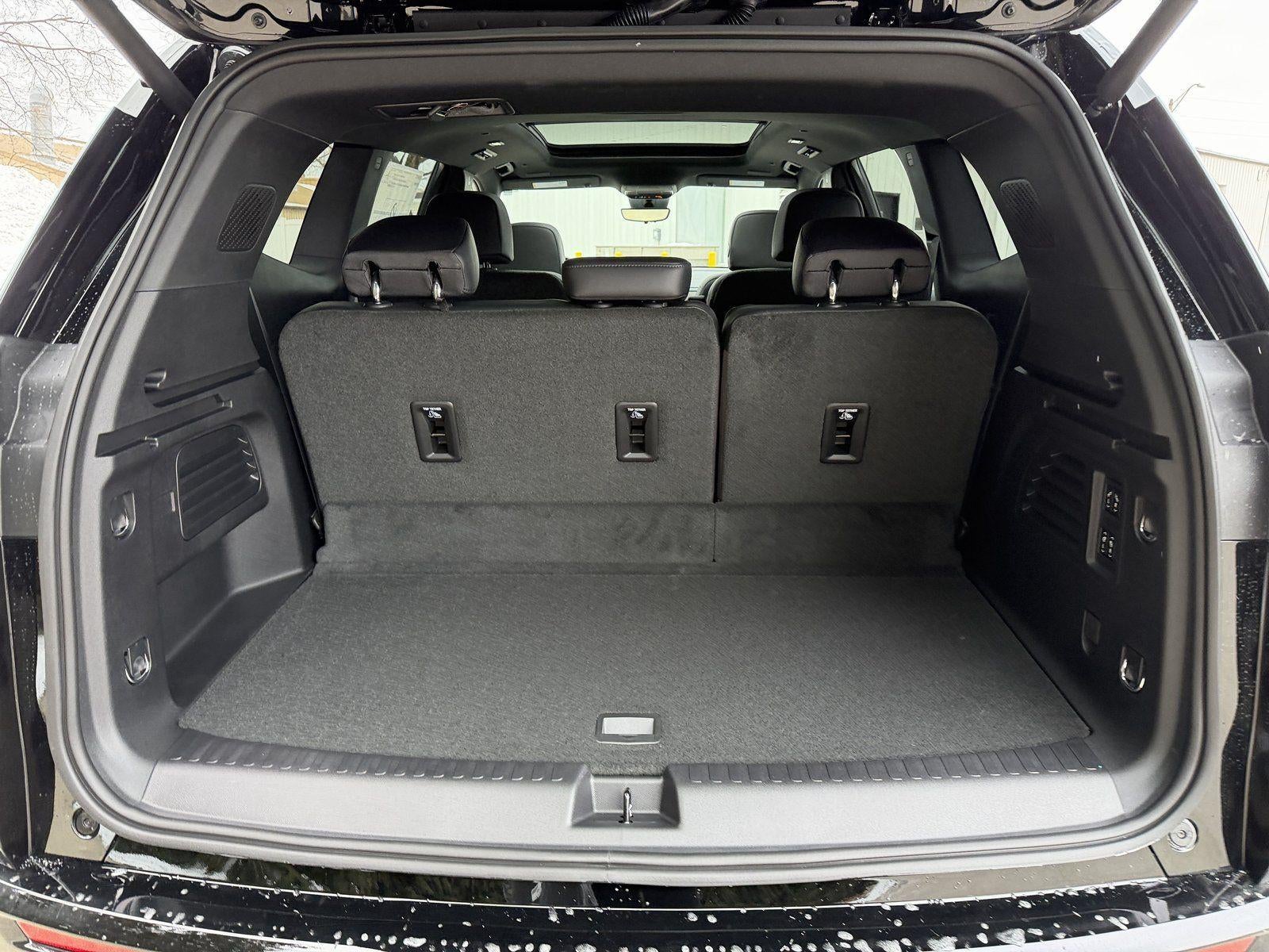 2026 GMC Acadia AWD Denali