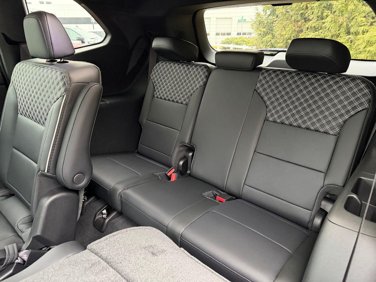 2026 GMC Acadia AWD Denali