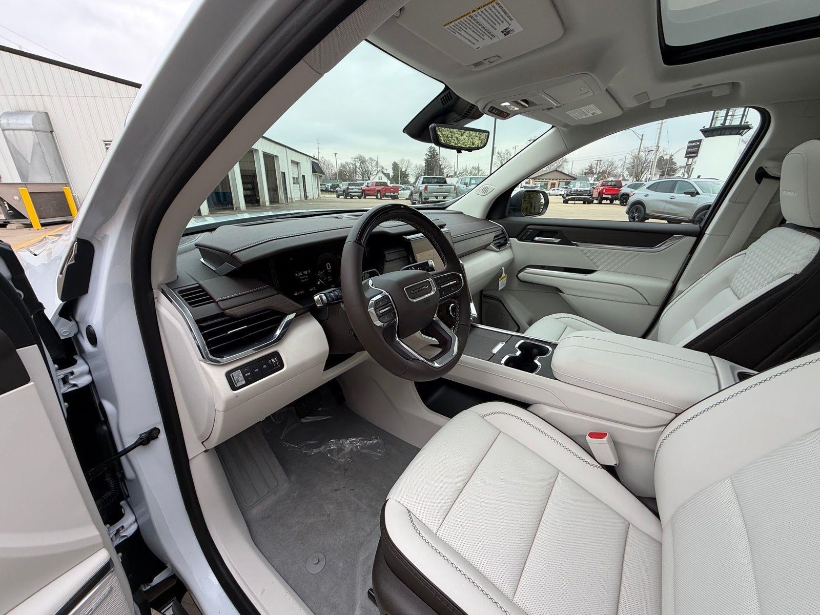 2026 GMC Acadia AWD Denali