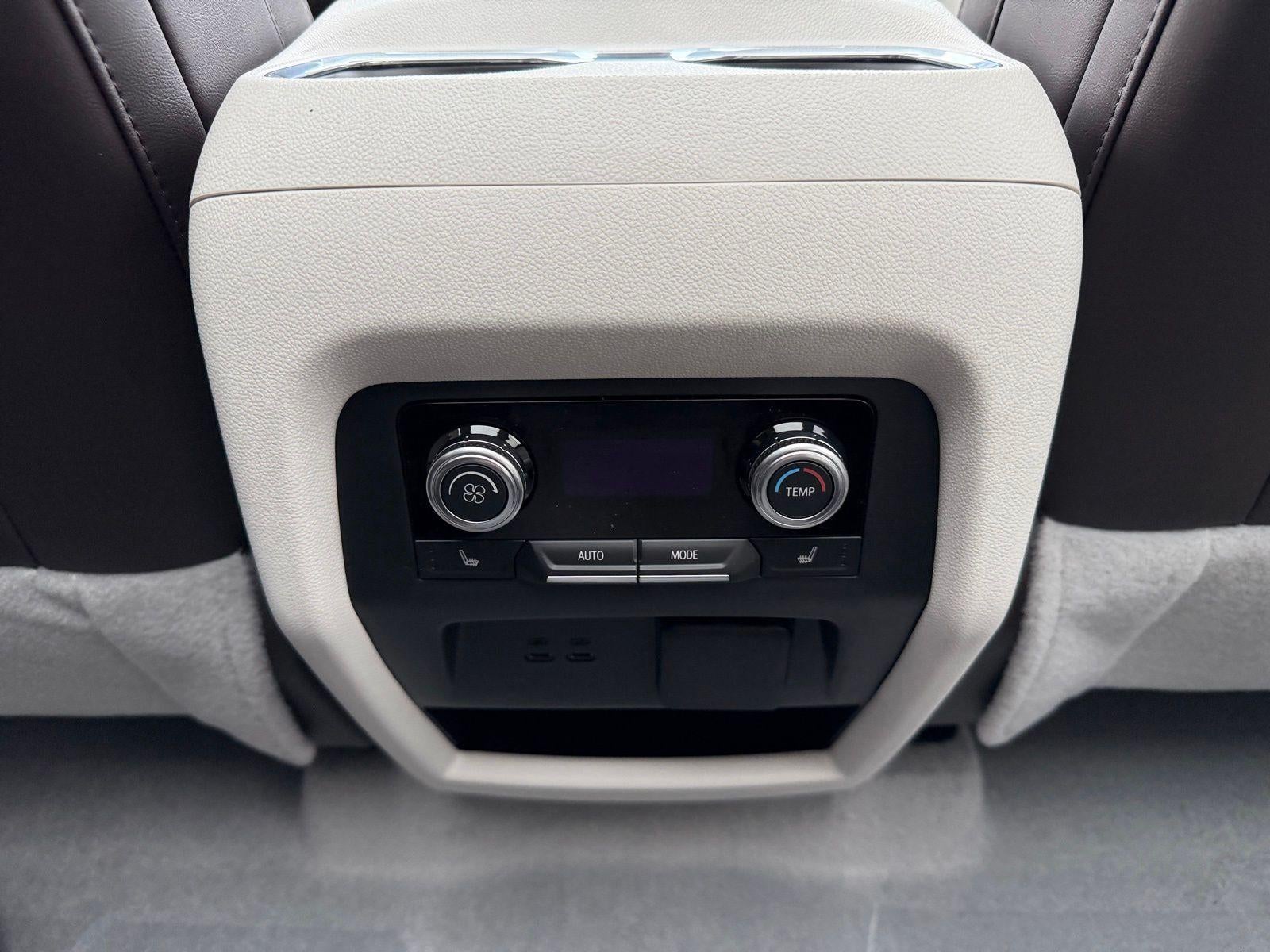 2026 GMC Acadia AWD Denali