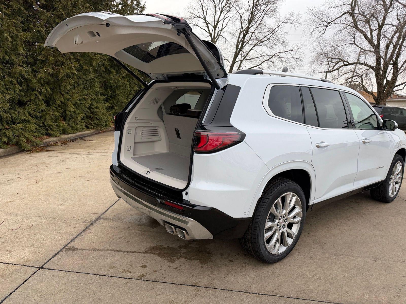 2026 GMC Acadia AWD Denali