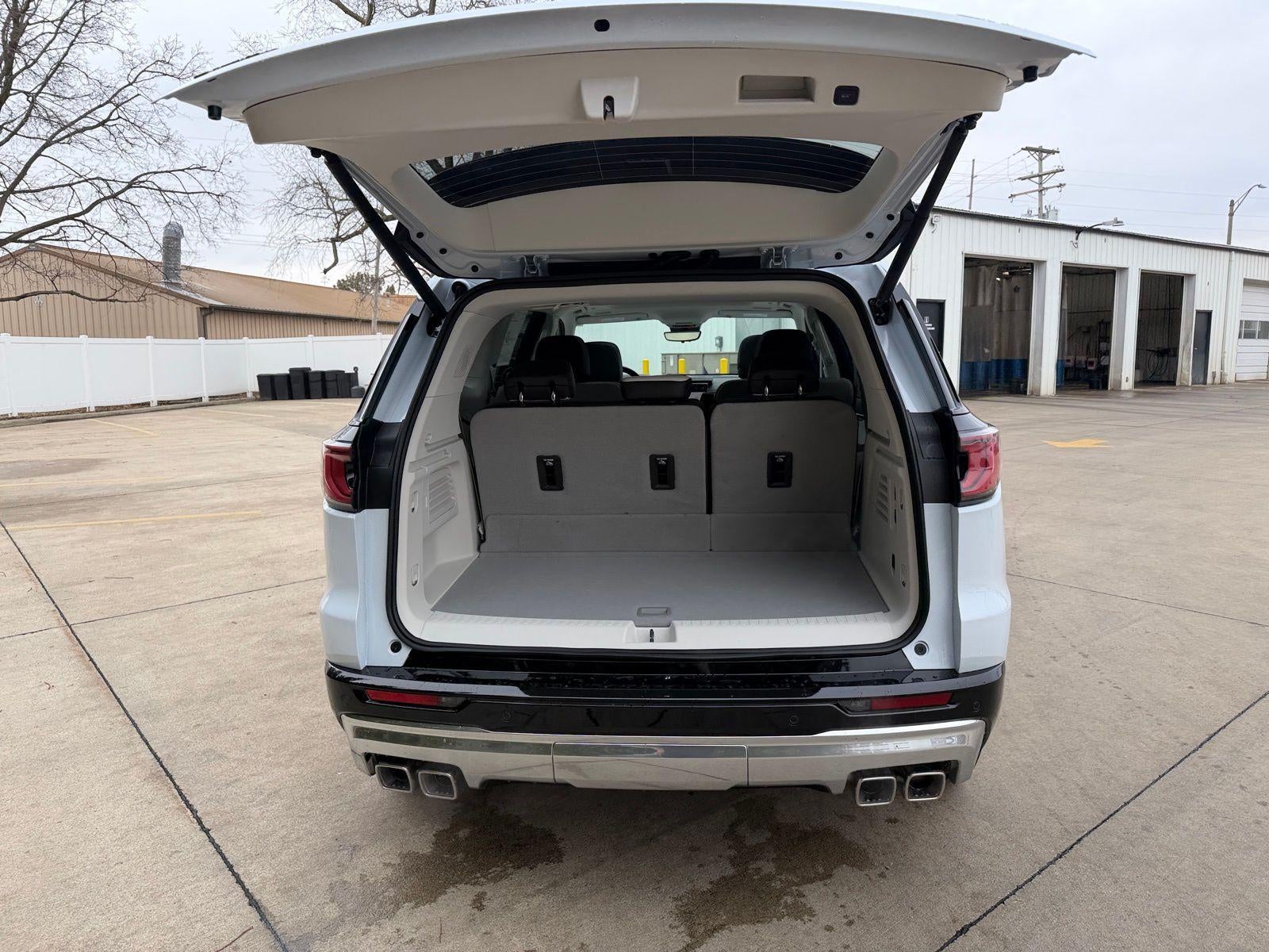 2026 GMC Acadia AWD Denali