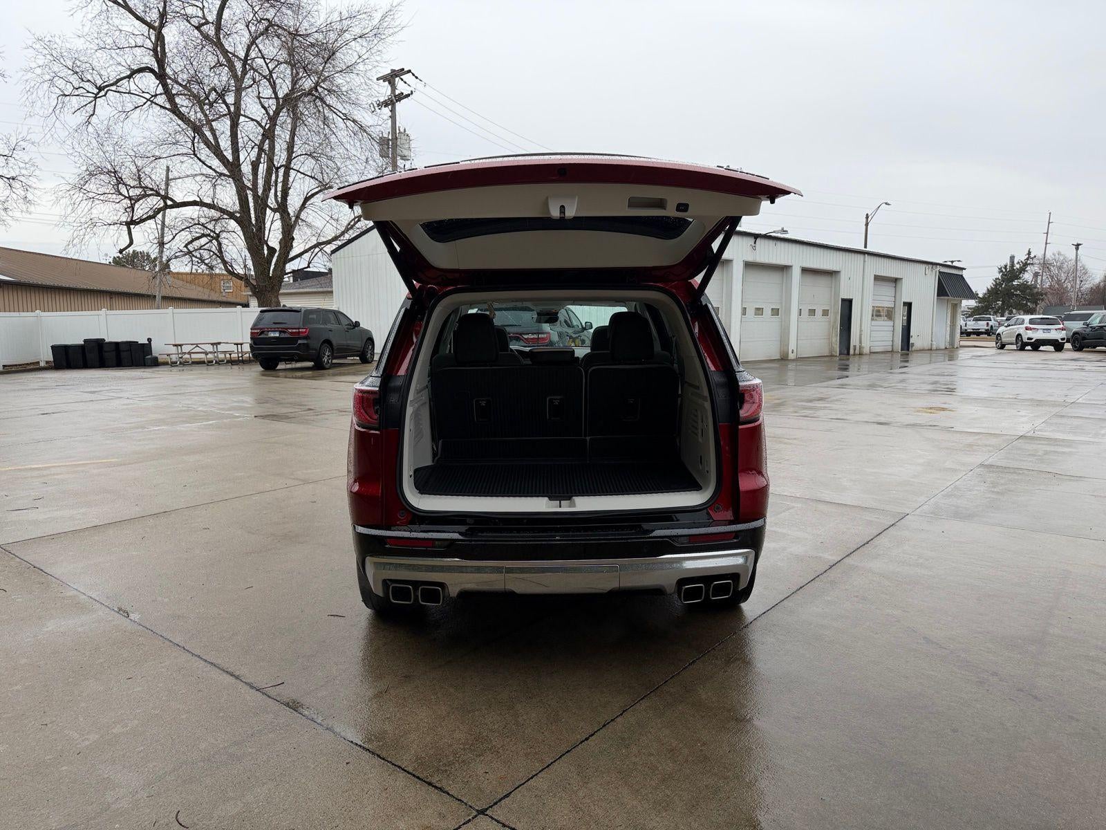 2024 GMC Acadia Denali