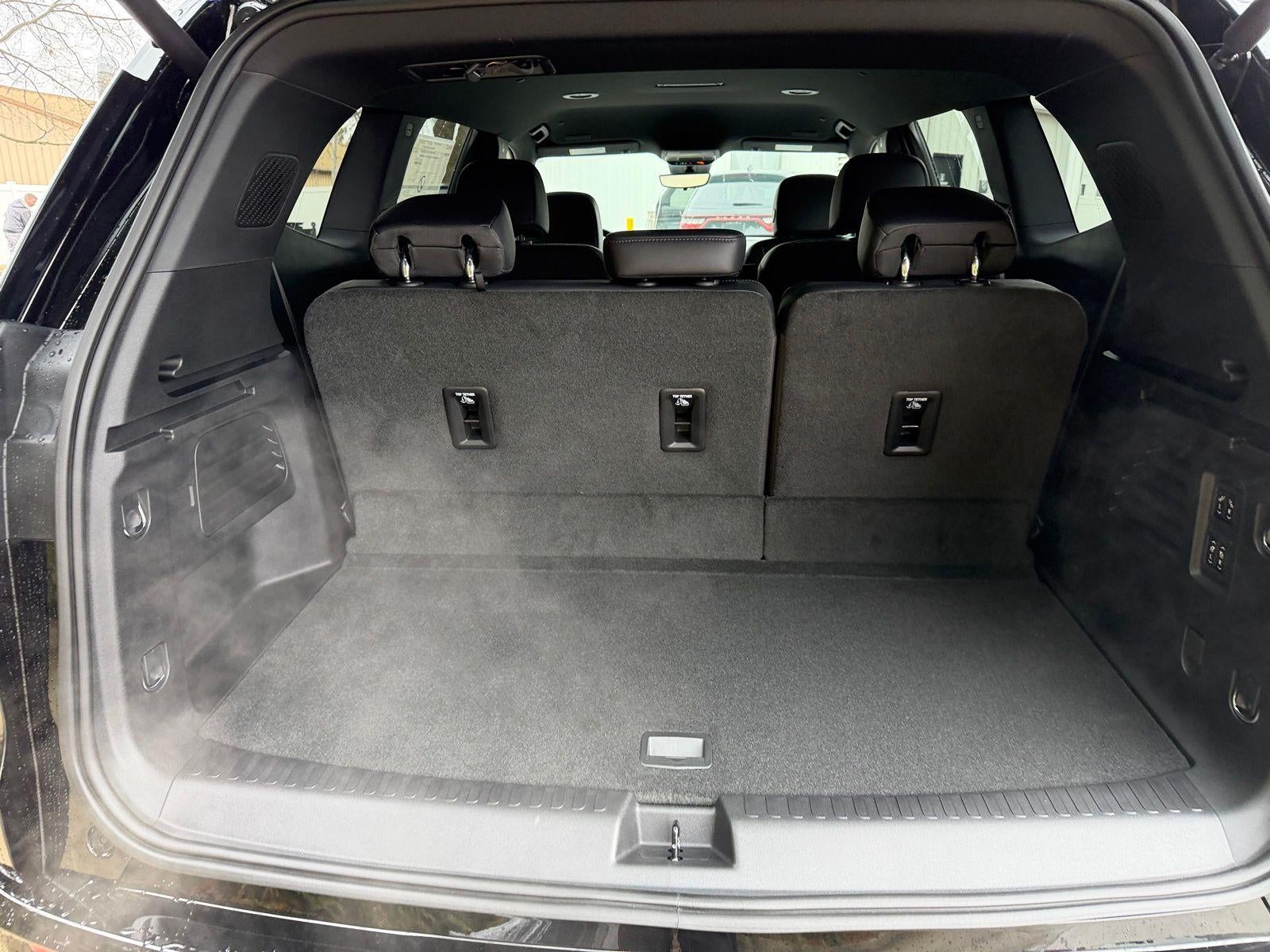 2026 GMC Acadia AWD Denali