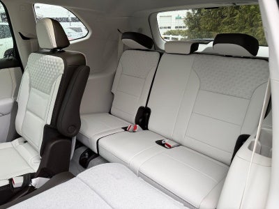 2026 GMC Acadia AWD Denali