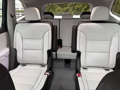 2026 GMC Acadia AWD Denali