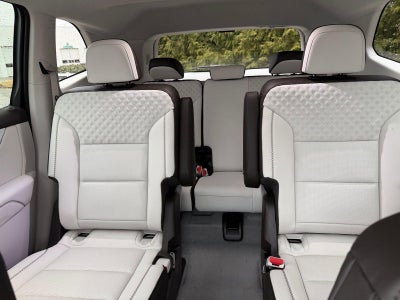 2026 GMC Acadia AWD Denali