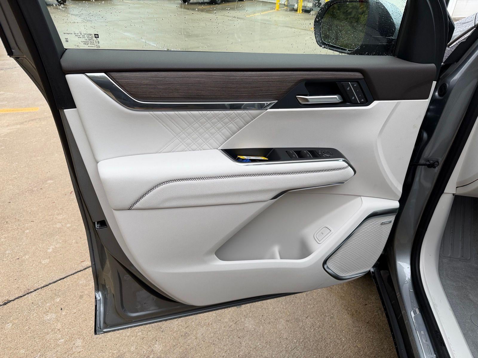 2026 GMC Acadia AWD Denali