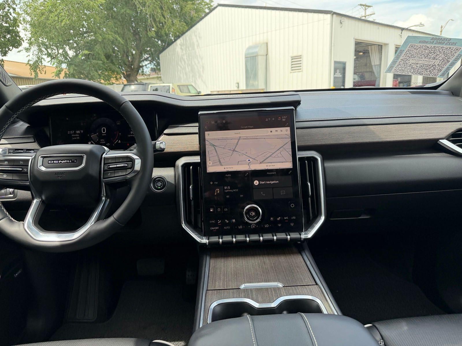 2025 GMC Acadia Denali