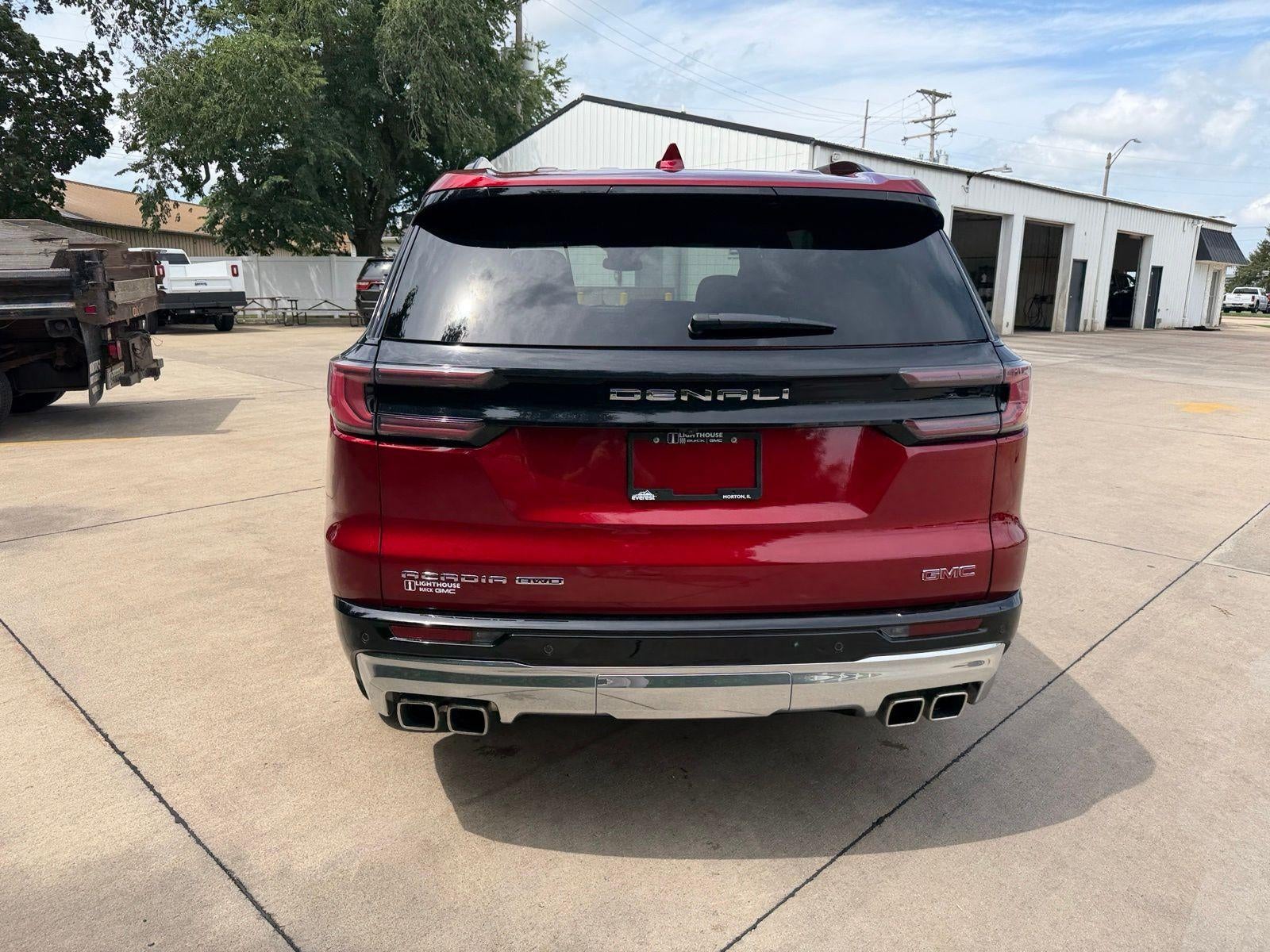 2025 GMC Acadia Denali